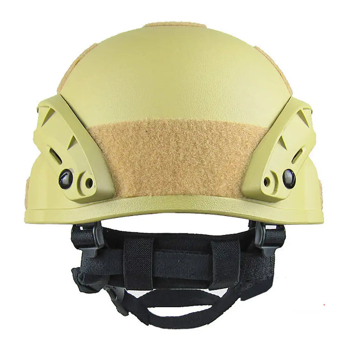 Helm im Militärstil für die Armee grün