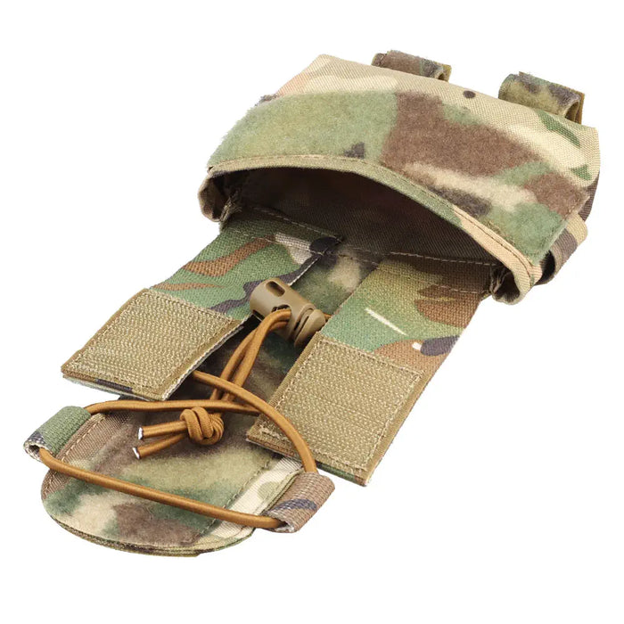 Helmtasche mit Klettverschluss in Camouflage-Optik